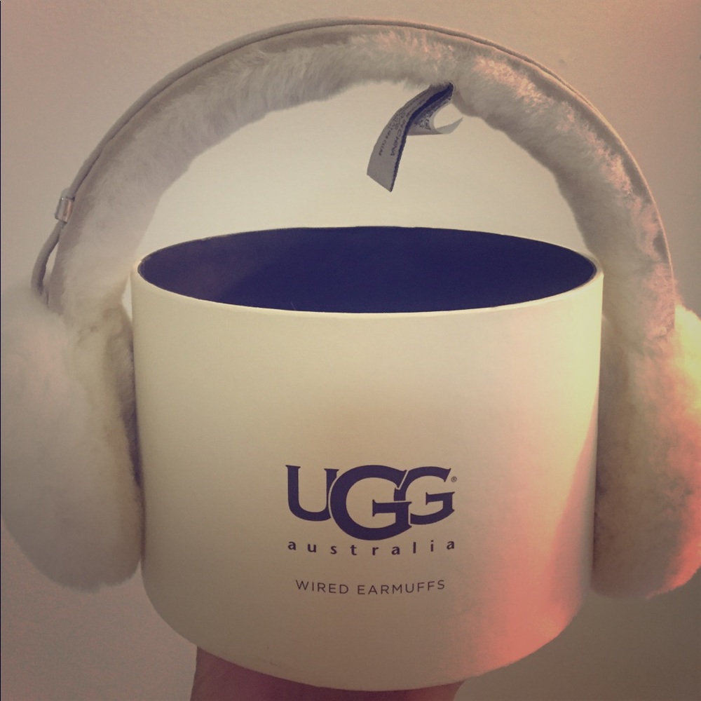 Ugg wired earmuffs